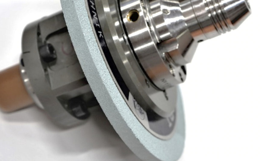 VOLLMER SCHLEIFMASCHINE VGRIND 360S IST FIT FÜR DIE PCBN-BEARBEITUNG